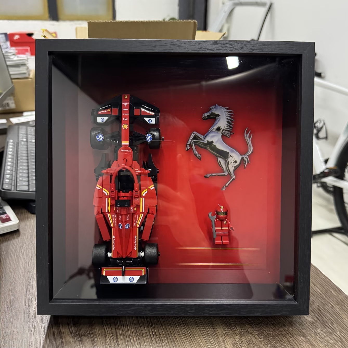 Victor Racket Jetspeed - LEGO 77242 Speed Champions Ferrari SF-24